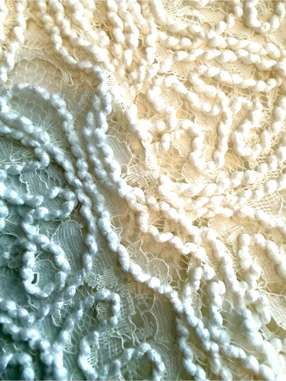 VENUS Cream Cap Sleeve Lace Top - Picture 6 of 9